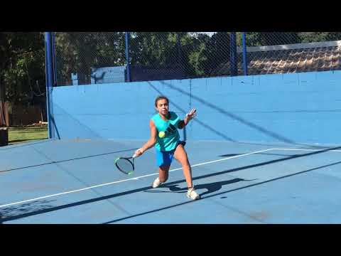 Jennifer Rosa Dourado-contra o paredão...