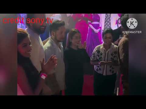 बहुत ही Excitement Cake 🎂 काटते हुए arunita pawandipbsuperstarbsinger 3 ka celebration