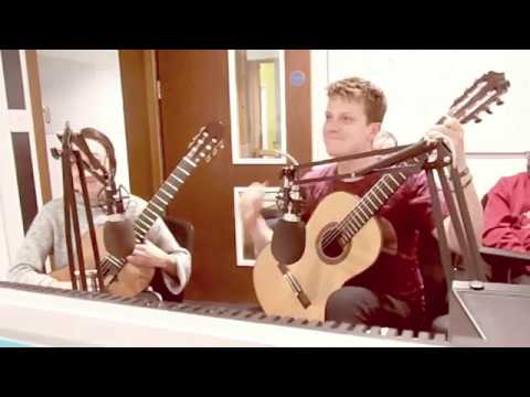 The Roth Guitar Duo perform Yvonne Bloor's Absent Friend