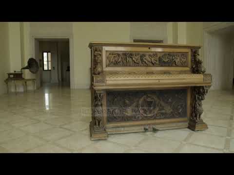 Piano e pavdekshme del në ankand në Izrael