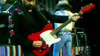 Dwight Yoakam &amp; Flaco Jimmenez - She Wore Red Dresses