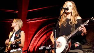 Court Yard Hounds - It Didn't Make A Sound