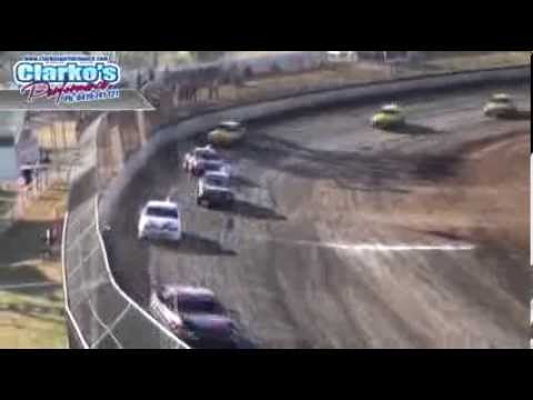 Modified Sedans - Heat 9 - Modified Masters - Toowoomba Speedbowl - 19.01.14
