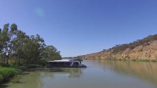 preview picture of video 'Daydreaming on the River Murray'