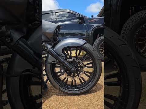 Swapped the 26\" wheel to a fat tire 23\" on the Harley Street Glide...