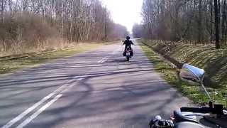 preview picture of video 'Sym Husky 125 on road'
