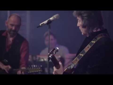 Steve Hackett and Todmobile live in Iceland. Dance on Volcano