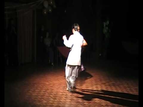  Roxana Suarez  and  Sebastian Achaval  are  dancing  to  the  tango  "  Bien Pulenta  "