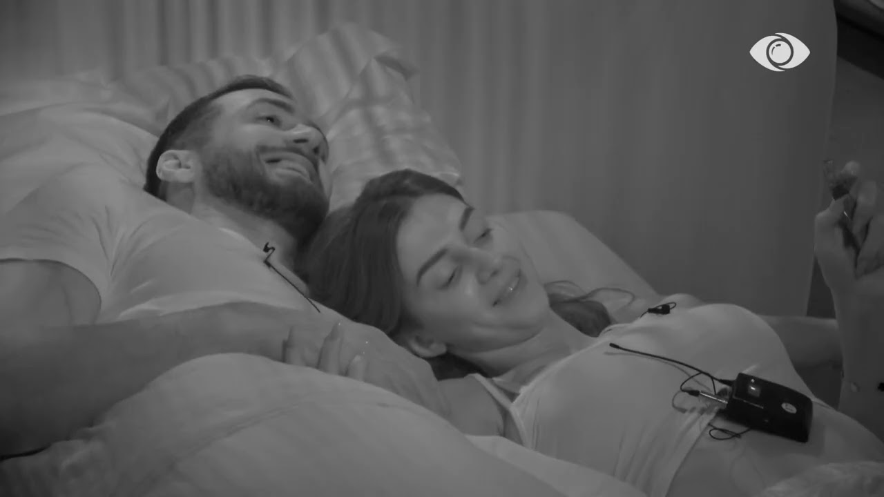 “Duket e tepërt kjo dora”/ Jozi ngacmon Loredanën: Kë për të të marrë malli për të