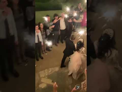 DJ Isaac V / 5-Star DJ, MC, and Photo Booth Services video.
