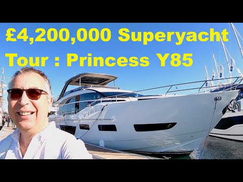 £4,200,000 Superyacht Tour : Princess Y85