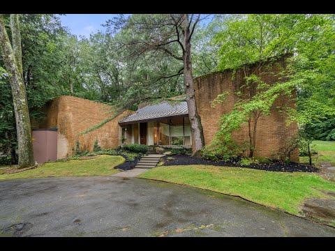 33 Aylesbury Road Worcester, MA | ColdwellBankerHomes.com