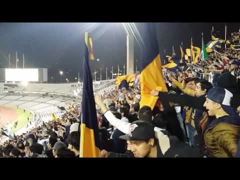 "La Rebel Dale Pumas Pumas vs Emelec Copa Libertadores 18/02/2016" Barra: La Rebel &bull; Club: Pumas