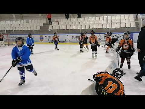 Fehér csoport: ISK Csíkszereda - Királypingvine