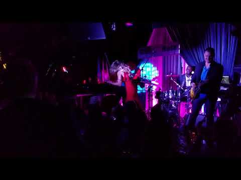 Caroline Campbell solo violinist