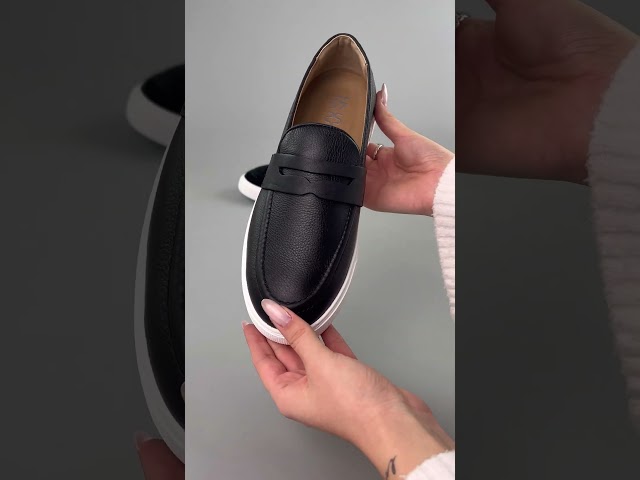 Чоботи жіночі шкіряні байка хутро 592641 Чорний Лофери чоловічі шкіряні 586630 Чорні