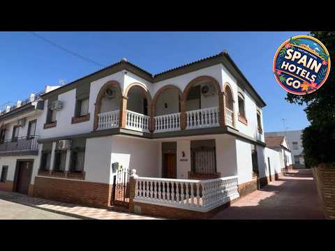 casa grande en Cordoba, pueblo de la Victoria , 6 dormitorios | La Carlota, Spain | Hotel Review 🏨