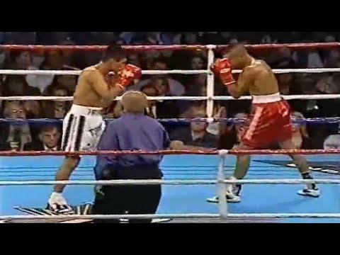 WOW!! WHAT A KNOCKOUT - Erik Morales vs Guty Espadas II, Full HD Highlights