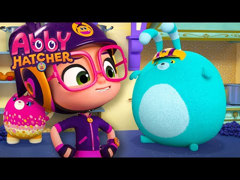 Bozzly Eats Too Many Blueberries As The Peepers Make A Mess! - Abby Hatcher - Full Episode