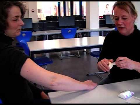 Tutorial Udens College Zorg & Welzijn: Het aanleggen van een dekverband