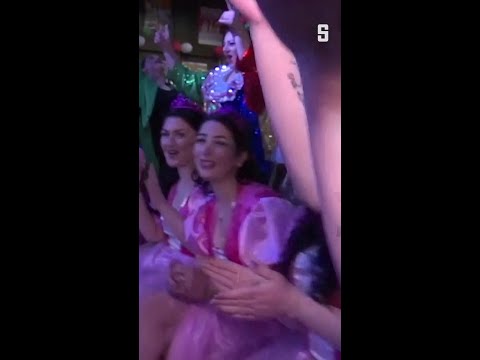Video Thumbnail: Karneval im Frauengefängnis | DER SPIEGEL
