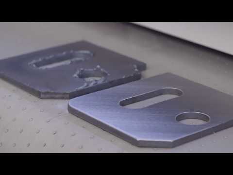 Grobe Schlackenentfernung mit einem Hammerkopf