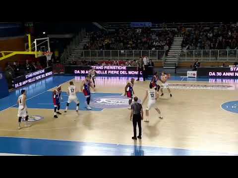 Ursulo d'ALMEIDA primi punti in Pro A2