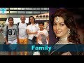Juhi chawla Family Photos with Spouse and childrens