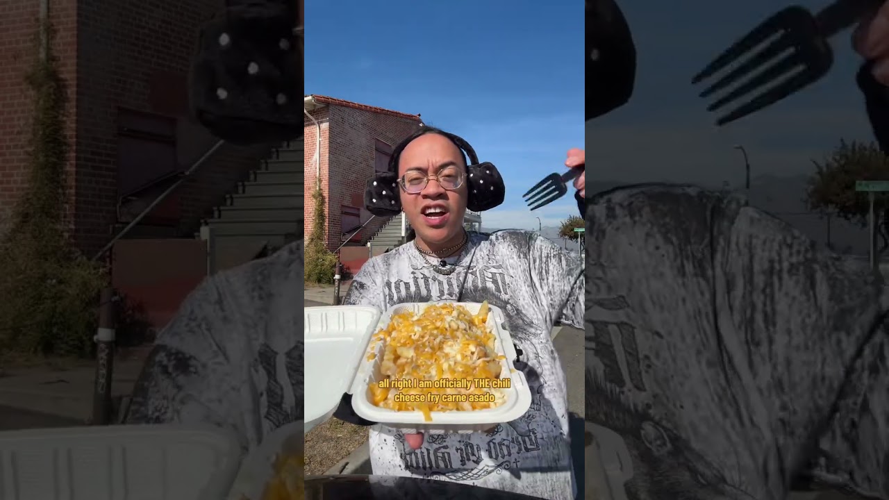 Trying CHILE Cheese Fries