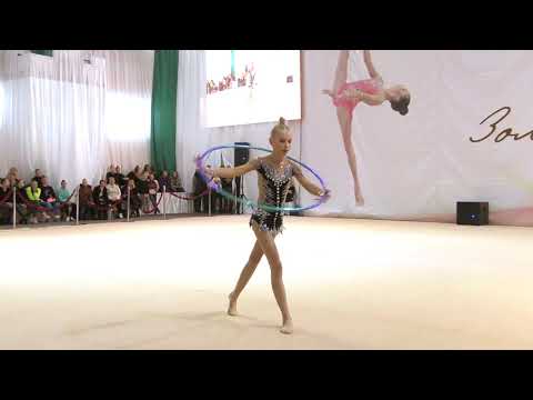 Краєвська Ліза 2004 обруч