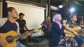 Download lagu Selow (Via Vallen) - Akustik Cover Di Ground Cabin Cafe Shah Alam mp3