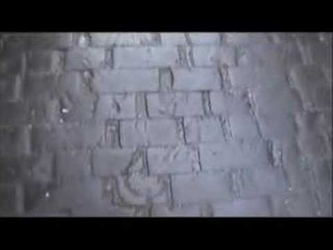 Wooden Alley – Chicago’s Gold Coast Wooden Alley – Chicago’s Gold Coast