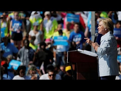 كلينتون تتهم ترامب بتشجيع روسيا على التجسس عليها