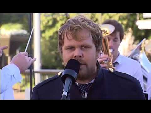 Loney, Dear - Saturyday Waits (Live Nyhetsmorgon 2010)