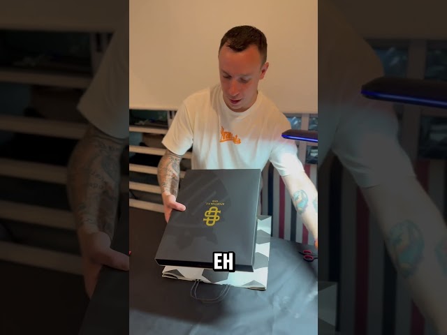 Vídeo relacionado con DEREGALOOS Cojín Personalizado Fútbol Osasuna | Relleno Incluido | Medidas 40x40 cm | Regalo Original para Aficionados del Fútbol | Cosas de Futbol para Niños | Regalos Mundial Futbolistas