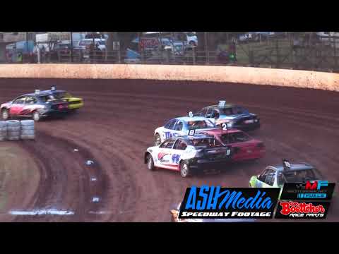 Production Sedans: Aaron Sander and Adrian Stott Crash - Kingaroy Speedway