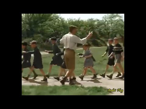 Bourvil Les enfants Fan Fan (du film Le trou normand 1952)