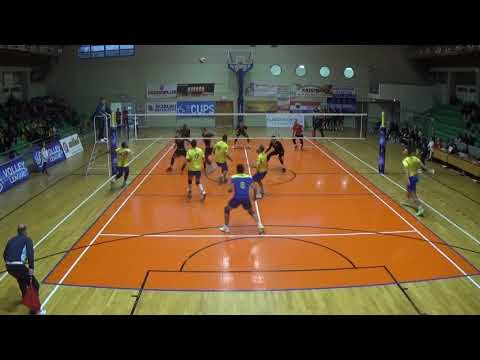 Roll-shot with elbow by Cristiano Oliveira