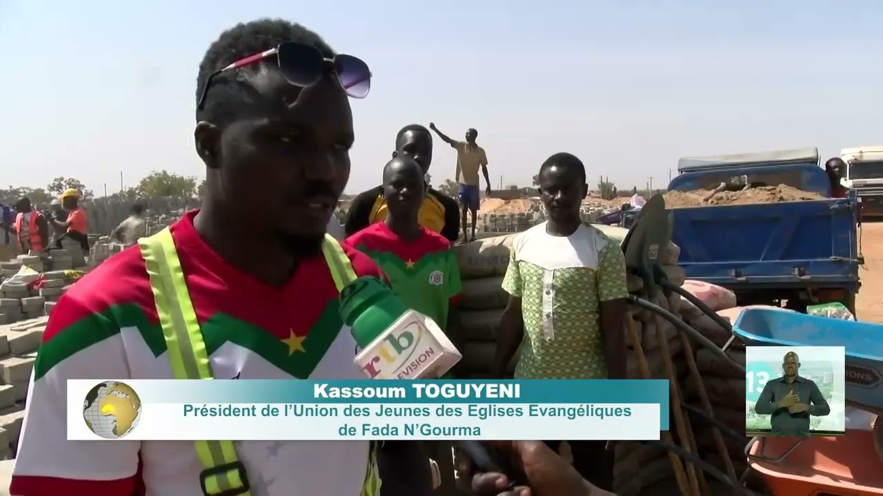 Faso Mêbo: l'union des jeunes des Eglises évangéliques de Fada N'Gourma offre 2,5 tonnes de ciment