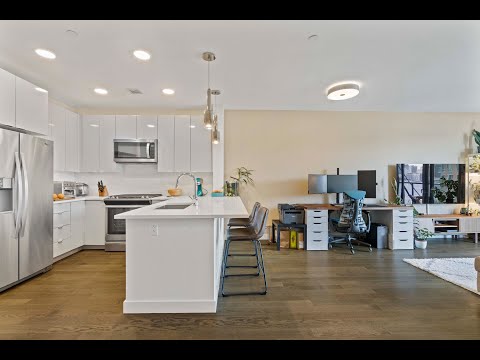 65 Lewis Street    Unbranded