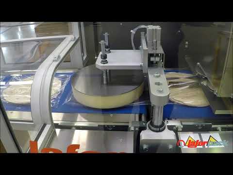 Laferpack Motion, packaging machine for flat bread / Confezionatrice orizzontale per piadine