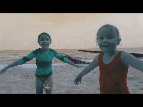 Wakacje 2021. Czarny studio