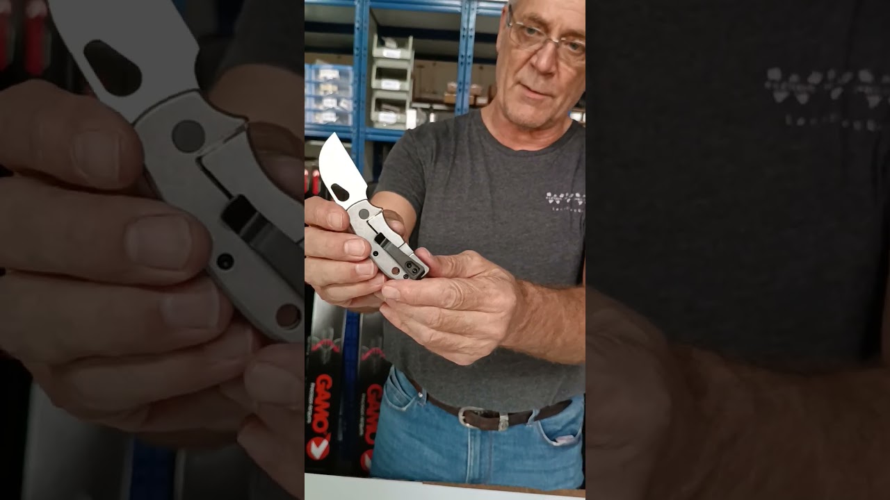 Böker Magnum Lil Lambfoot pocket Knife