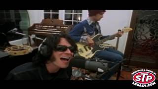 TOO COOL QUEENIE in 2K -MALIBU HOUSE- (2001 SHANGRI-LA DEE DA SESSIONS) STONE TEMPLE PILOTS LIVE