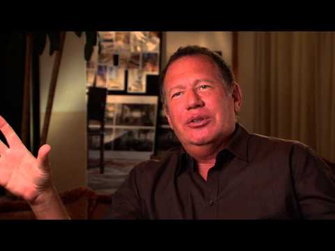 Garry Shandling discusses the theme song to "It's Garry Shandling's Show"- EMMYTVLEGENDS.ORG