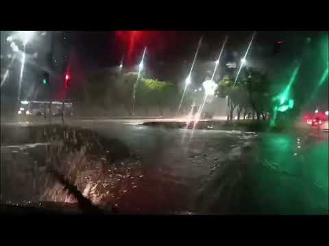 Chuva provoca alagamentos em Linhares