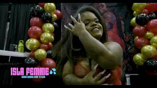 Tiny Queen Shawty Twerking at Exxxotica Chicago 🔥 Hottest Female Influencers