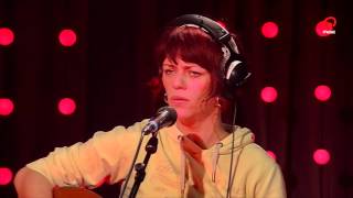 Twarres - Wêr bisto Live 2015 @ Q-Music Belgium (Official Music Video)