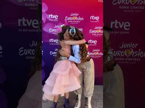 Chloe DelaRosa (🇪🇦 JESC 2024) and Sandra Valero (🇪🇦 JESC 2023)