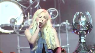 Nicki Taylor - Here come Vi &amp; get jinxed (Live)